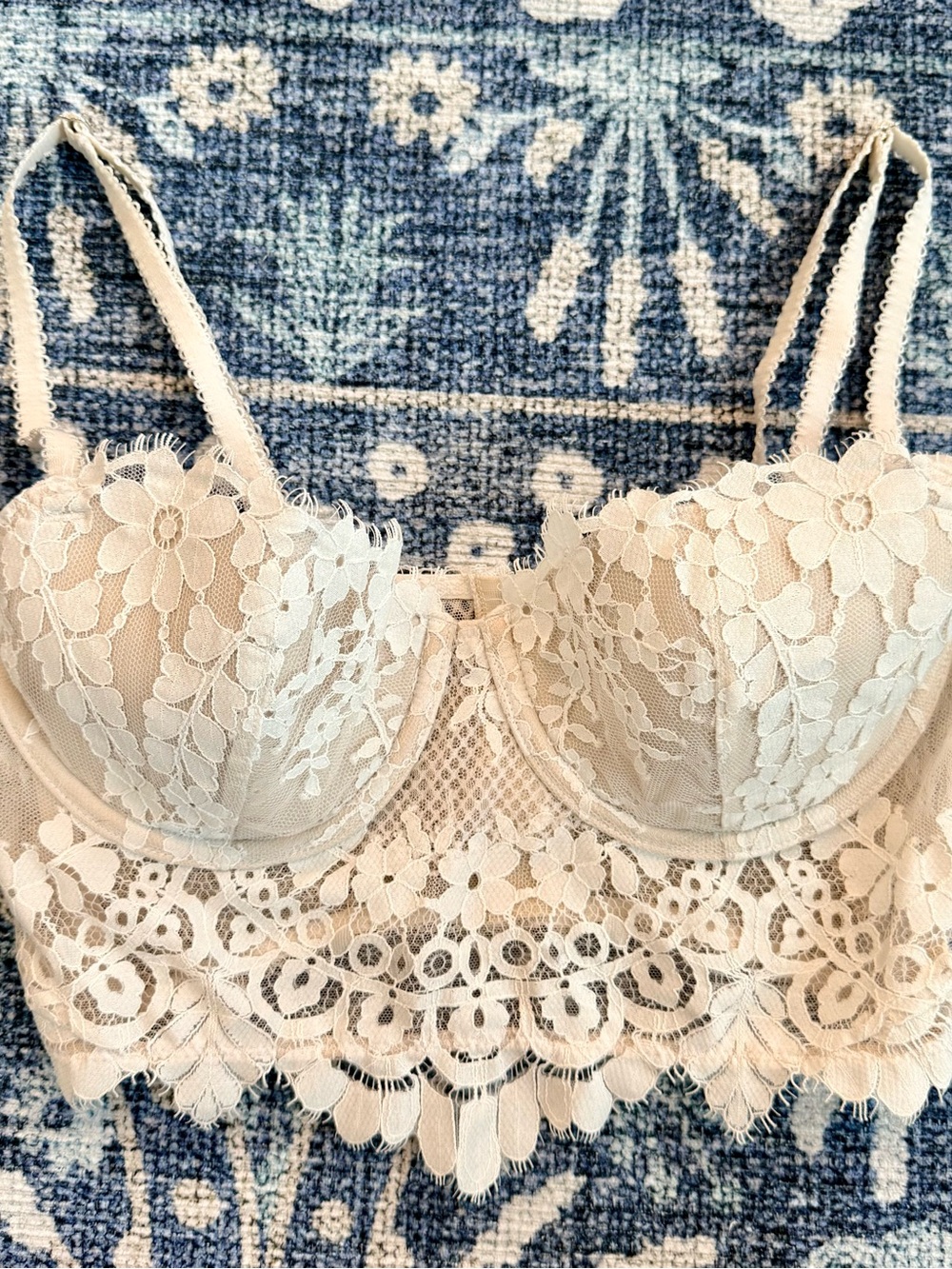 Victoria's Secret Dream Angels Underwire Demi Bra in size 34C